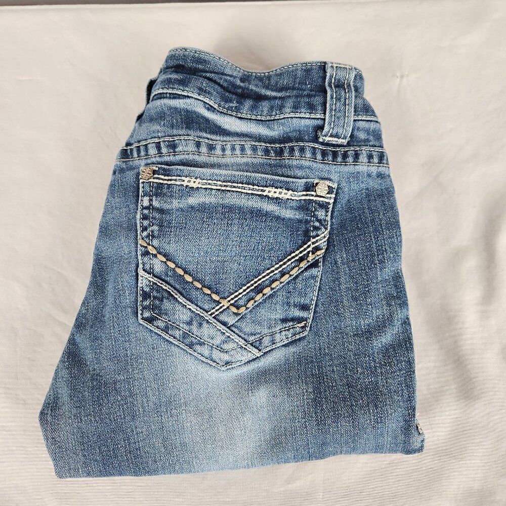 LA Idol Denim Shorts Bermuda Size 7 Blue Embroidered No Bling Cuffed Altered